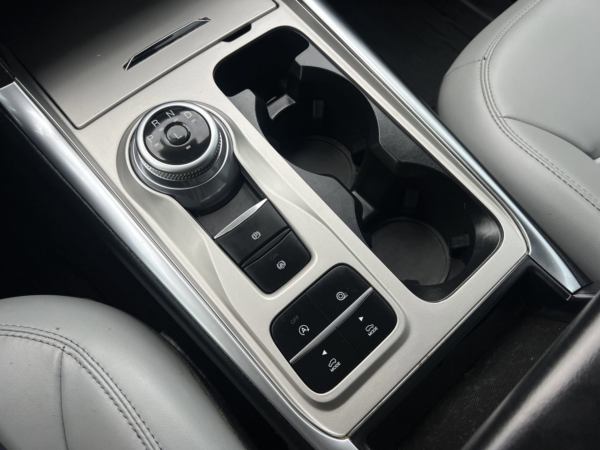 Certified 2021 Ford Explorer XLT w/ Equipment Group 202A image 11