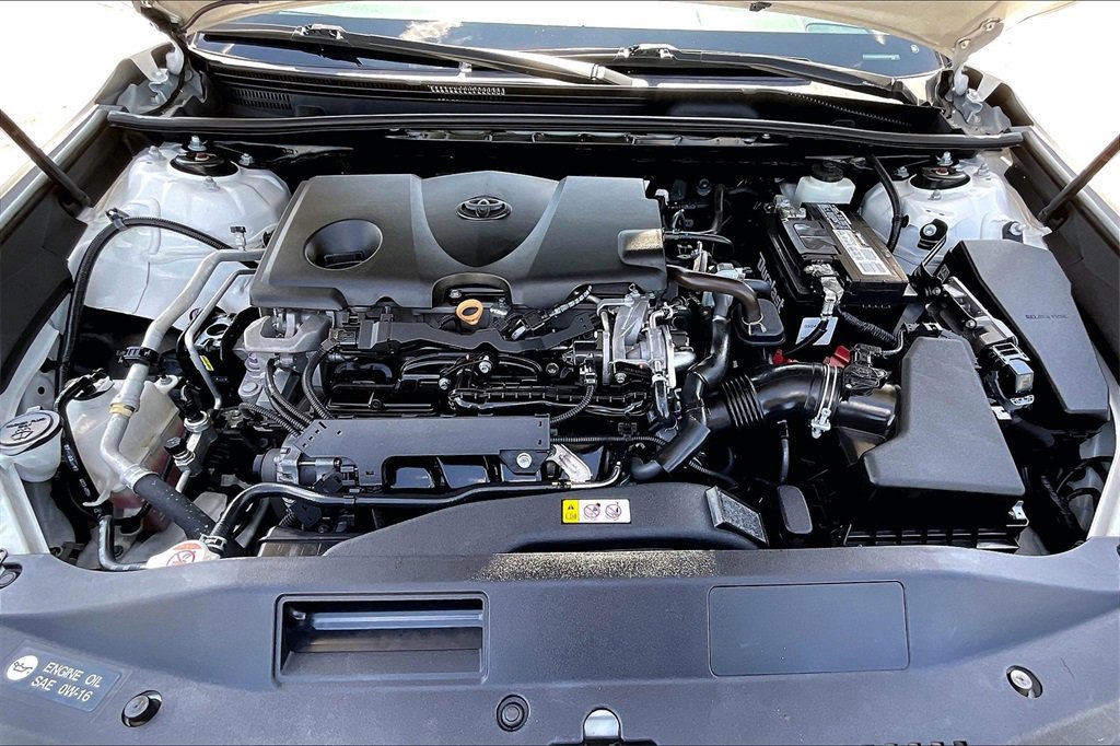 Used 2020 Toyota Camry XLE image 31