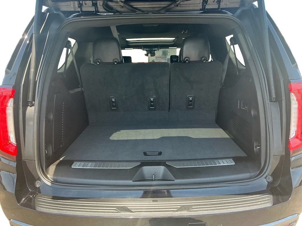 Used 2023 GMC Yukon XL Denali Ultimate AWD/4WD image 24