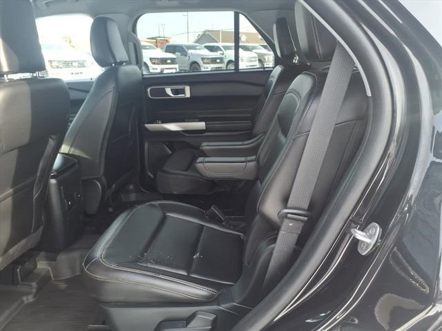 Certified 2023 Ford Explorer XLT w/ Equipment Group 202A image 11