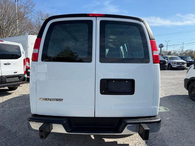 Used 2024 Chevrolet Express 2500 w/ Driver Convenience Package image 3