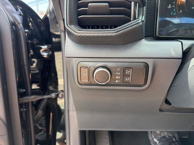 Certified 2025 Ford Mustang Coupe RWD image 21