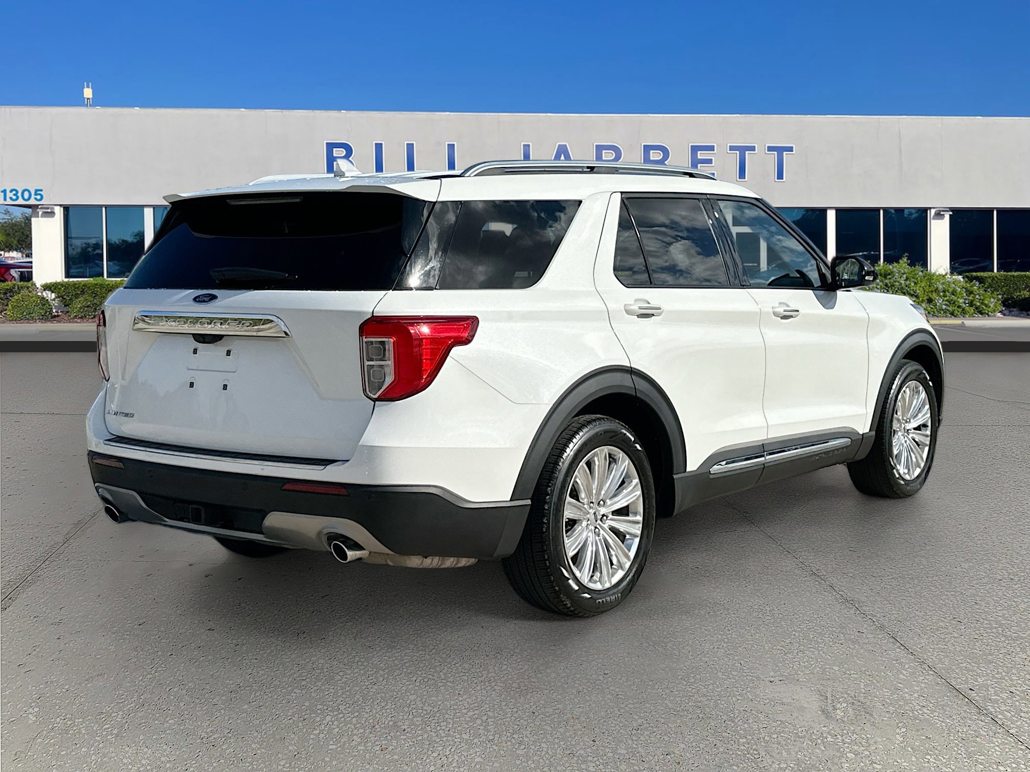 Certified 2022 Ford Explorer Limited w/ Limited Technology Package image 5