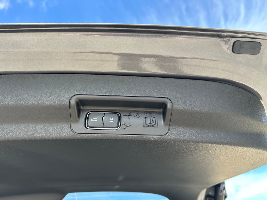 Certified 2026 Ford Explorer Platinum w/ LUX Leather Package AWD/4WD image 52