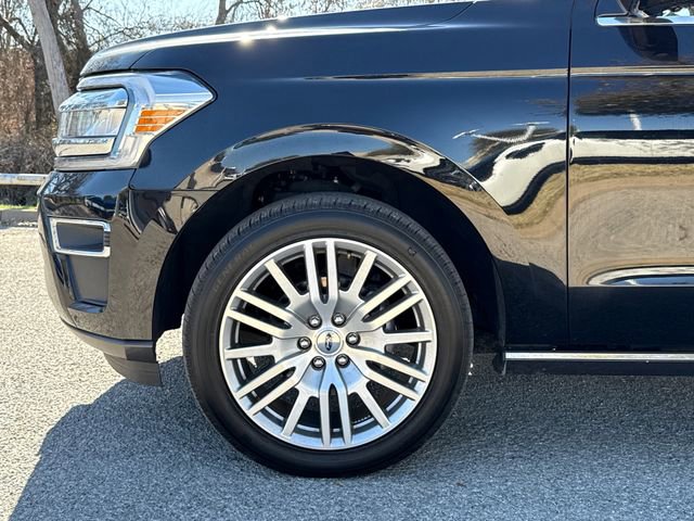 Certified 2024 Ford Expedition Limited AWD/4WD image 5