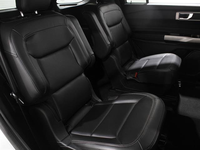 Certified 2022 Ford Explorer XLT w/ Equipment Group 202A image 21