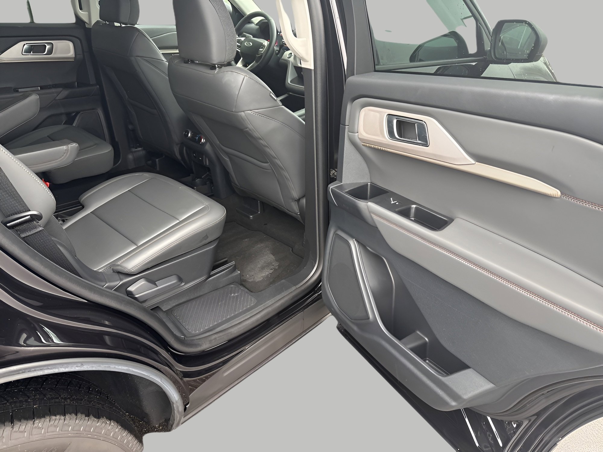 Certified 2025 Ford Explorer Active w/ Active Comfort Package image 13
