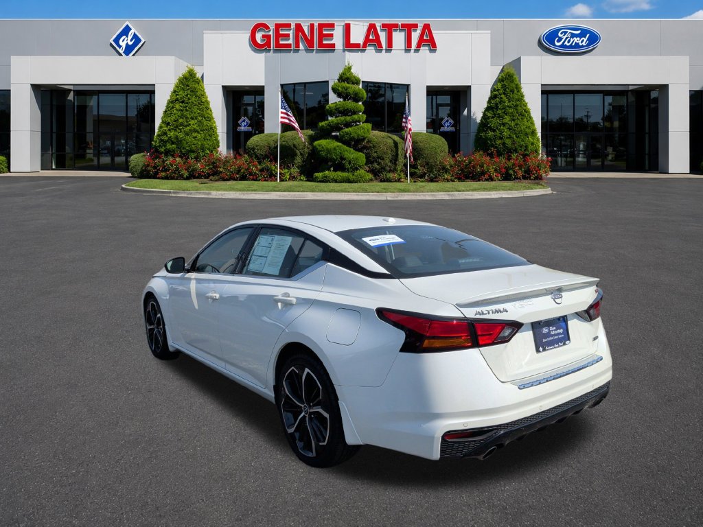 Used 2023 Nissan Altima 2.5 SR w/ SR Premium Package AWD/4WD image 5