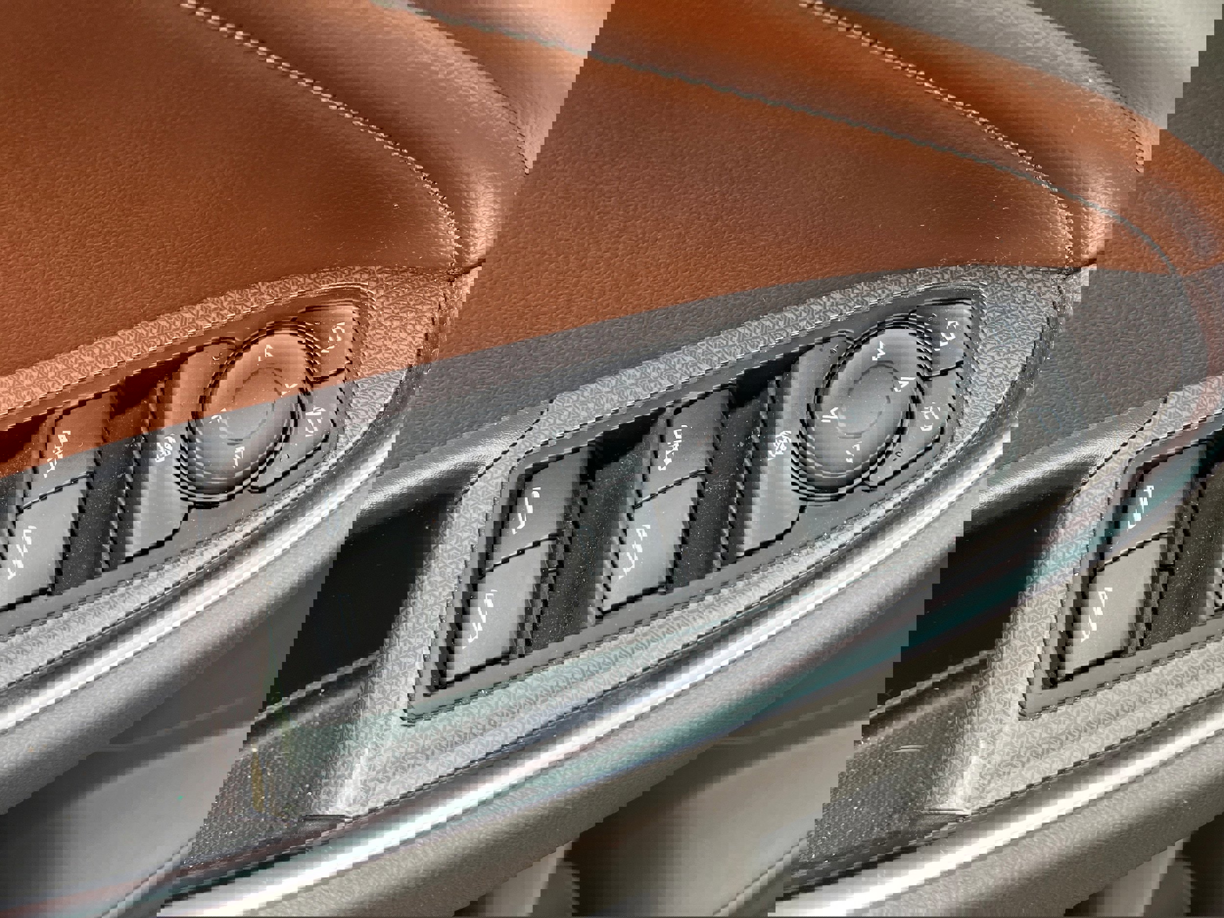 Used 2017 Chevrolet Malibu LT w/ Leather Package image 23