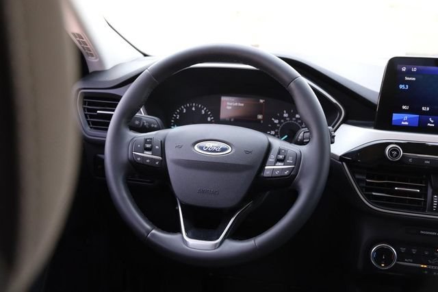 Certified 2022 Ford Escape SE w/ SE Sport Appearance Package FWD image 13
