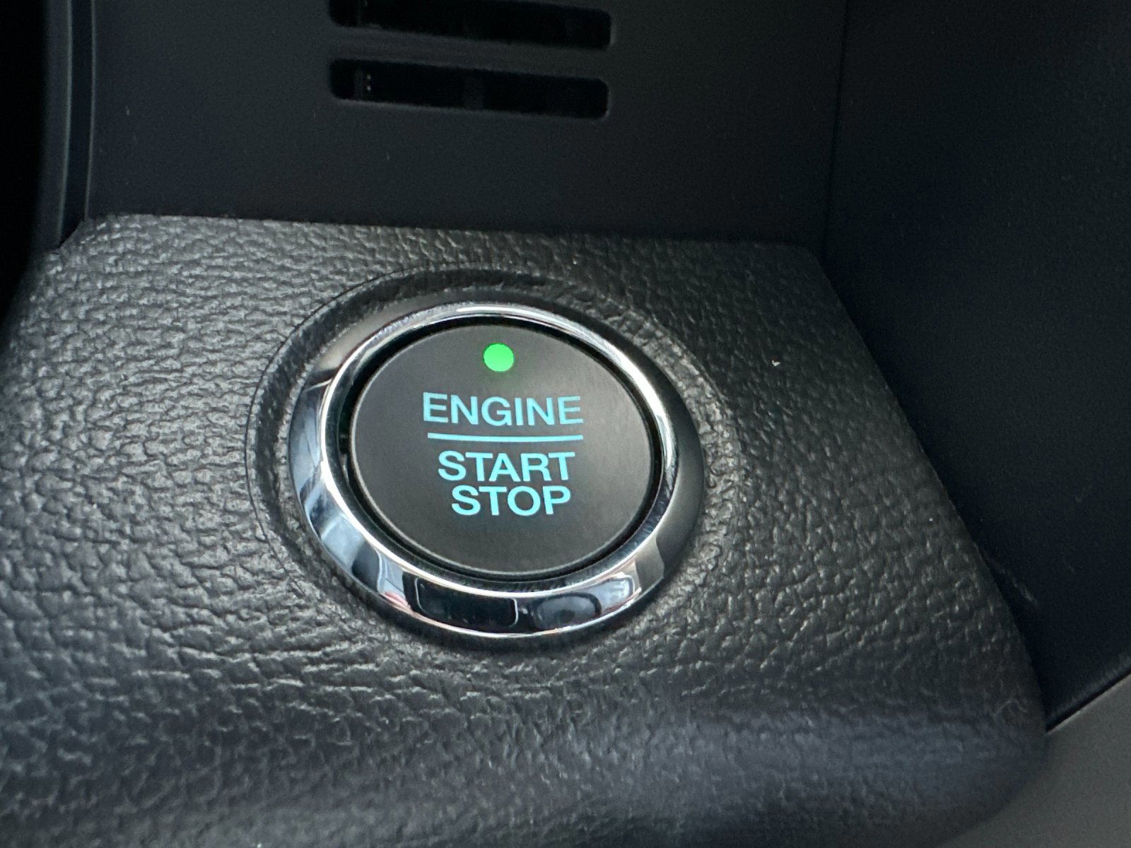 Certified 2020 Ford F350 Lariat w/ Lariat Ultimate Package image 23