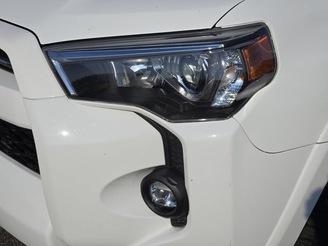 Used 2021 Toyota 4Runner SR5 AWD/4WD image 8