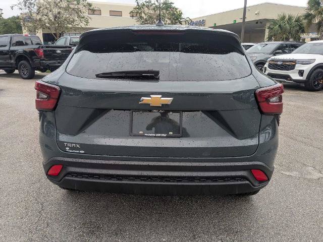 Used 2026 Chevrolet Trax LS FWD image 5
