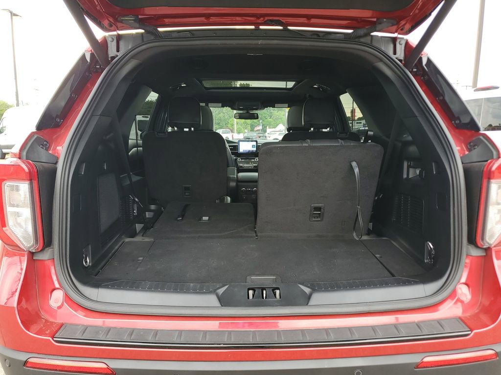 Certified 2024 Ford Explorer ST-Line w/ Class IV Trailer Tow Package AWD/4WD image 9