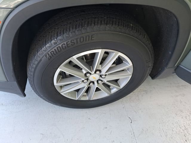Used 2022 Chevrolet Traverse LT FWD image 27
