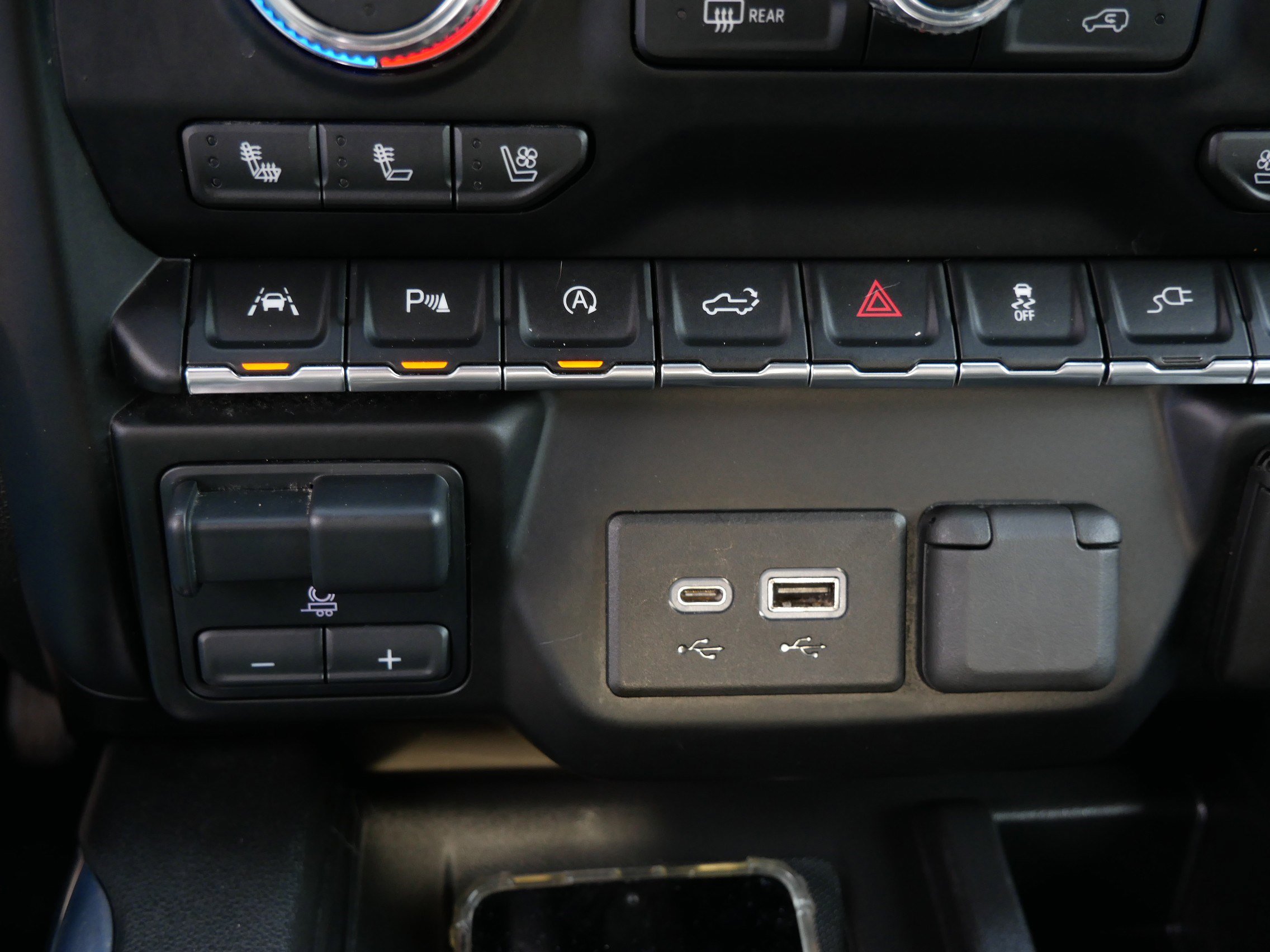 Used 2020 GMC Sierra 1500 SLT w/ SLT Premium Plus Package AWD/4WD image 31