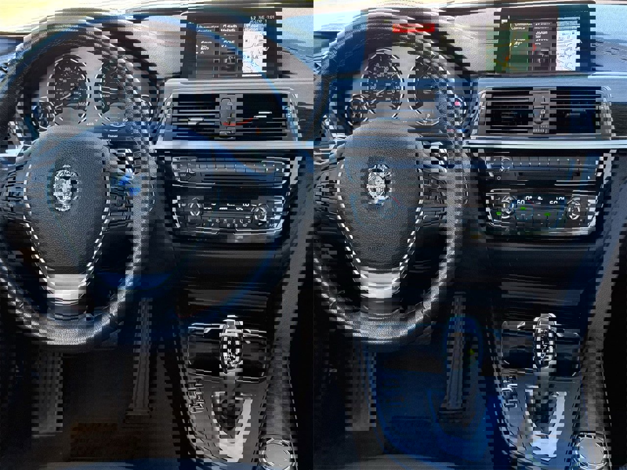 Used 2018 BMW 330i xDrive Sedan image 11