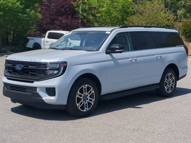 Certified 2025 Ford Expedition Max Active AWD/4WD image 8