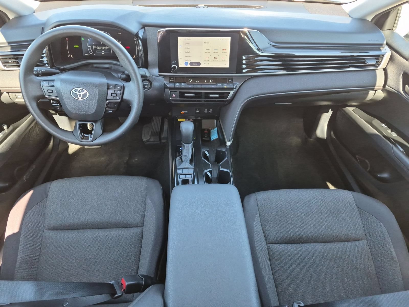 Used 2025 Toyota Camry LE FWD image 27