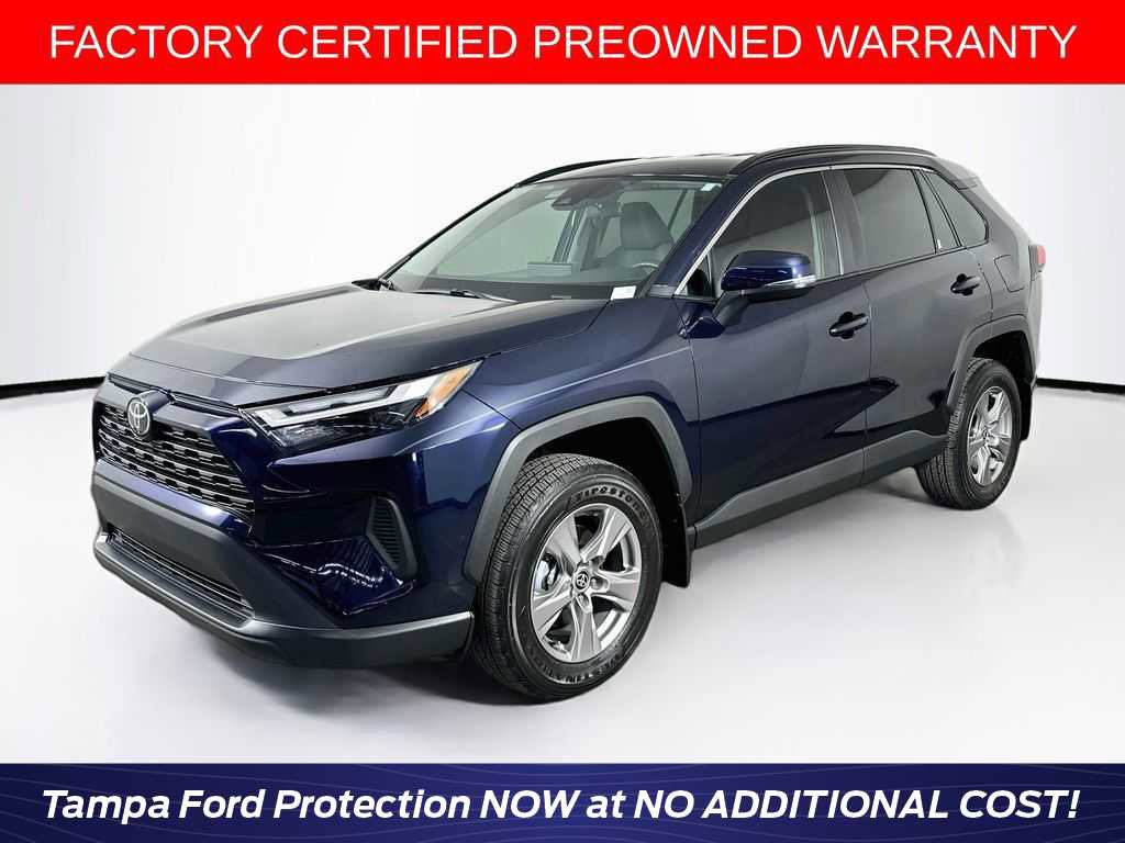 Used 2025 Toyota RAV4 XLE FWD image 1