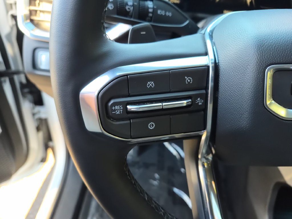 Used 2026 GMC Acadia Elevation w/ Elevation Premium Package FWD image 24