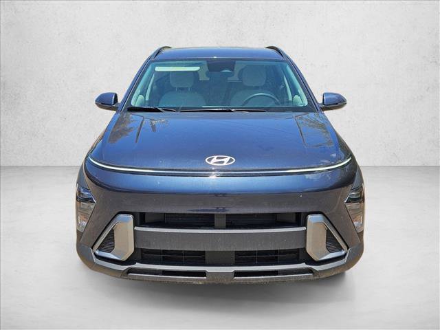 Used 2025 Hyundai Kona SEL FWD image 2