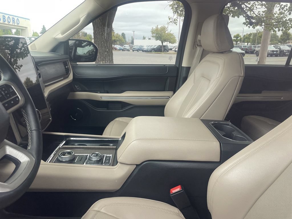 Certified 2024 Ford Expedition Limited AWD/4WD image 6