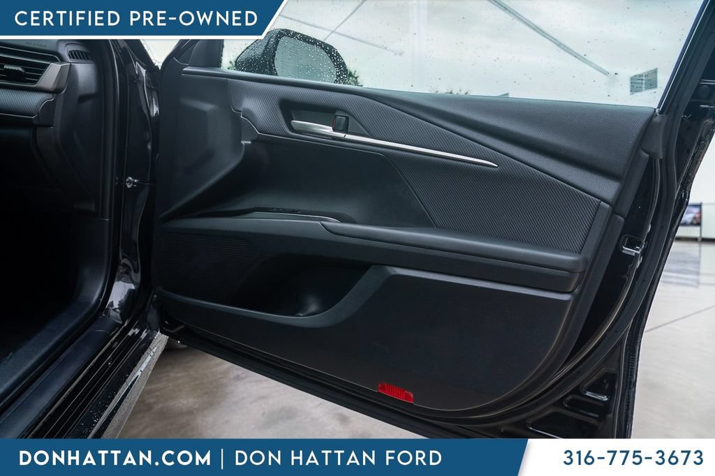 Used 2025 Toyota Camry SE FWD image 22