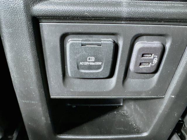 Used 2023 Chevrolet Traverse RS AWD/4WD image 28