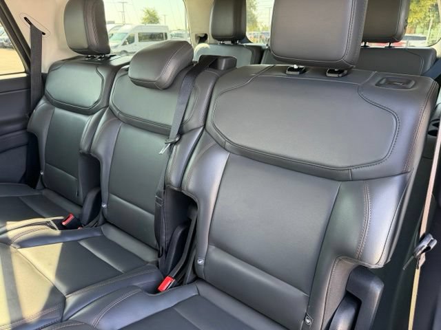 Certified 2025 Ford Expedition Active AWD/4WD image 27
