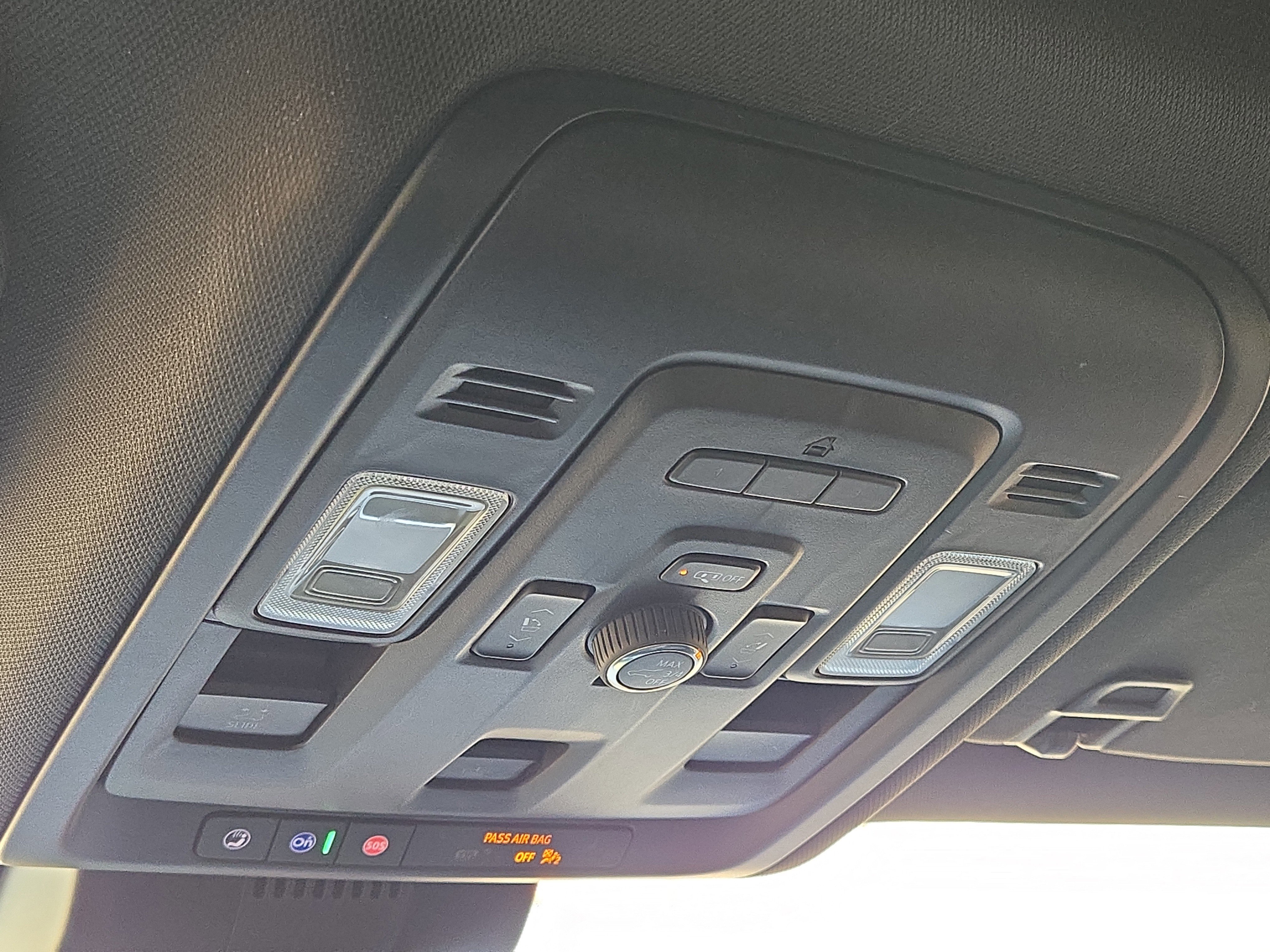 Used 2023 Chevrolet Tahoe Z71 w/ Luxury Package image 38