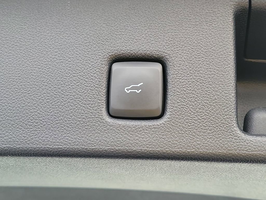 Certified 2022 Ford Escape SEL FWD image 12