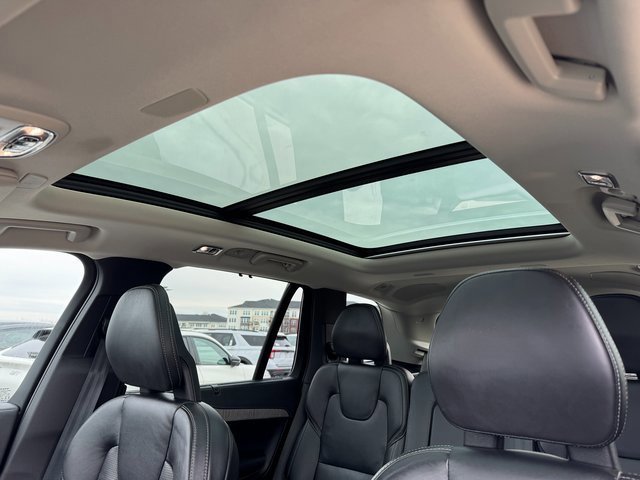 Used 2022 Volvo XC90 T8 Inscription w/ Advanced Package image 27