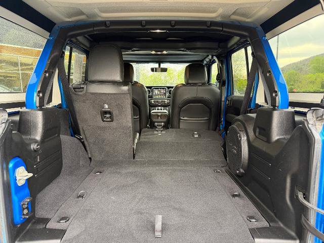 Used 2023 Jeep Wrangler Unlimited Sahara AWD/4WD image 14