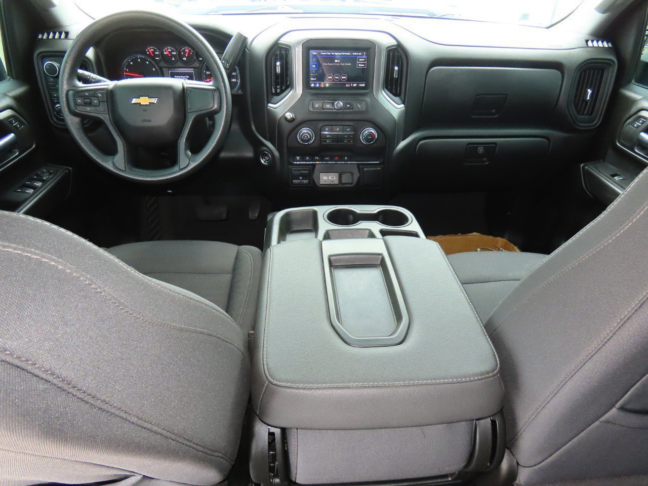 Used 2024 Chevrolet Silverado 2500 Custom w/ Custom Value Package image 21