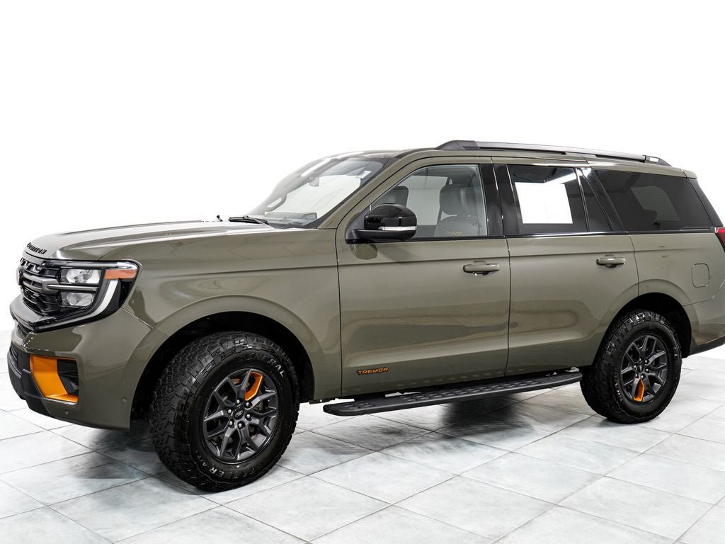Certified 2025 Ford Expedition Tremor AWD/4WD image 4