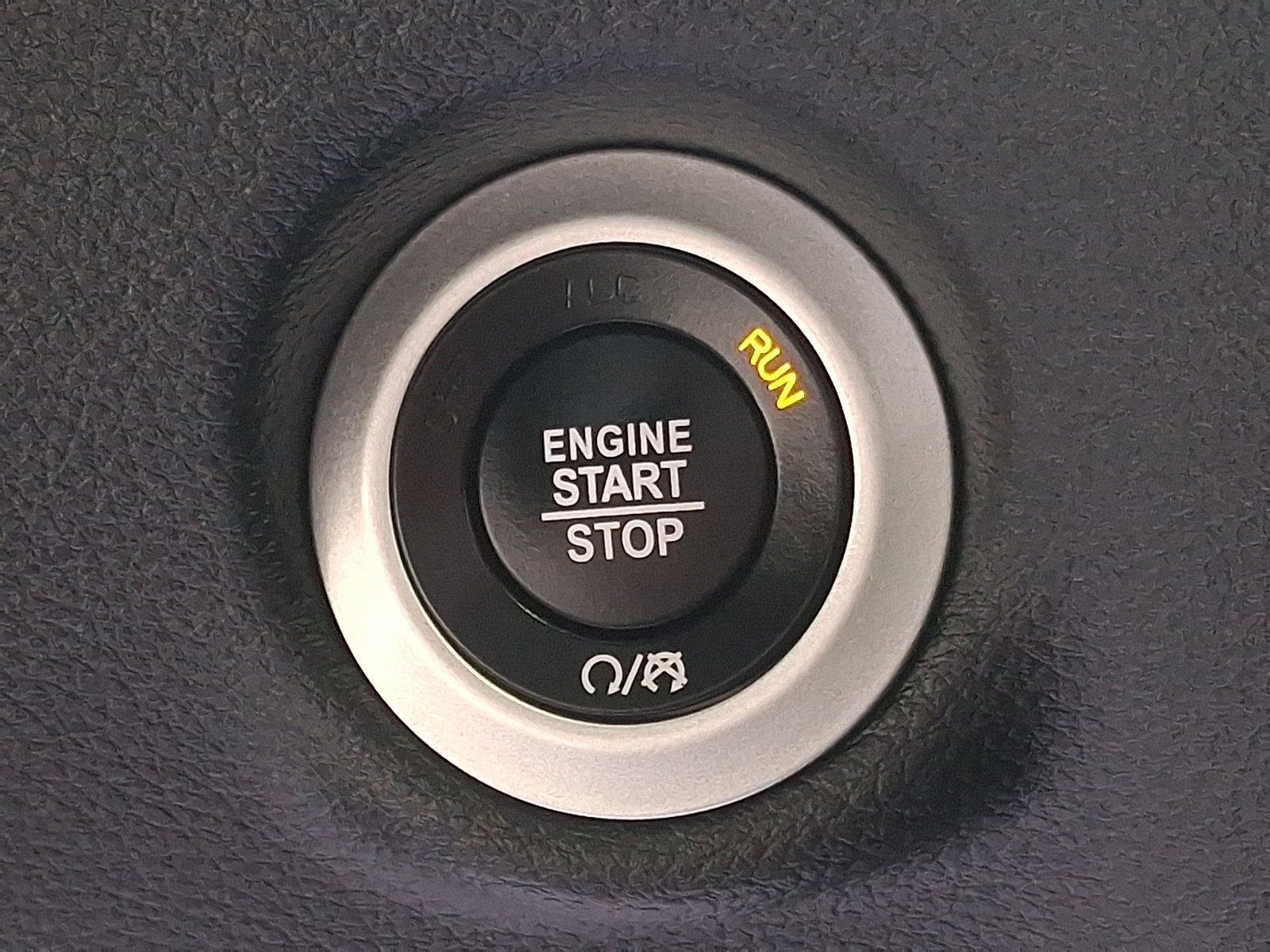Used 2025 Chrysler Pacifica Limited FWD image 30