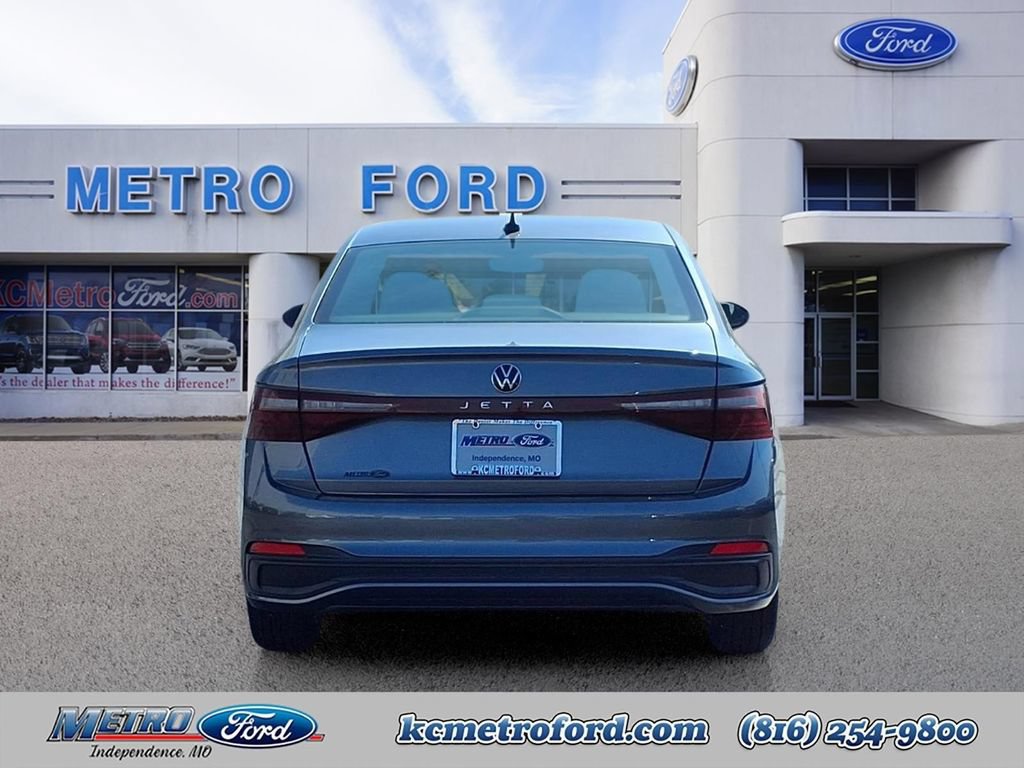 Used 2025 Volkswagen Jetta Sport FWD image 4