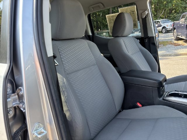 Used 2022 Toyota Tacoma SR5 AWD/4WD image 23