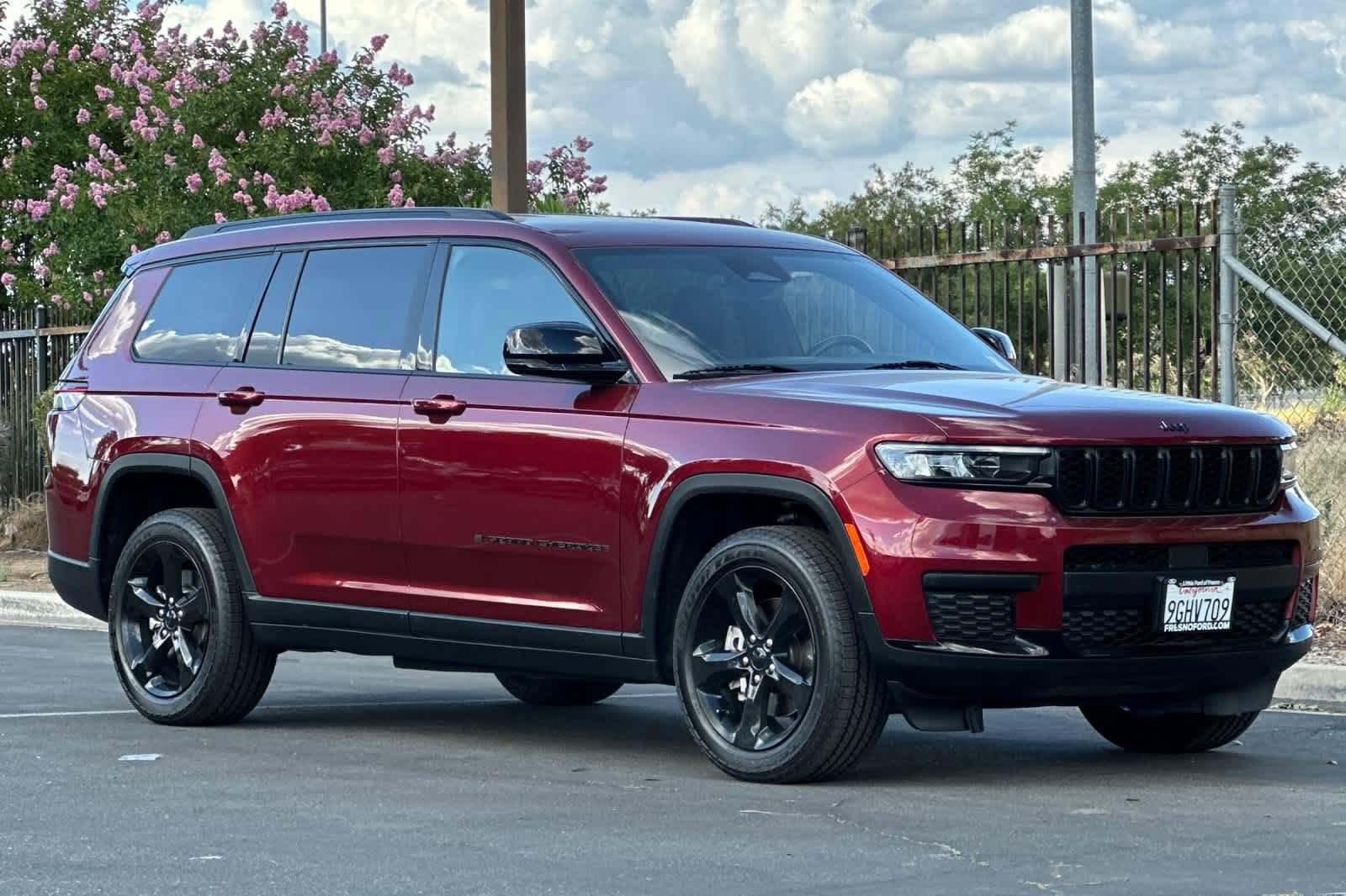 Used 2021 Jeep Grand Cherokee L Laredo RWD image 9
