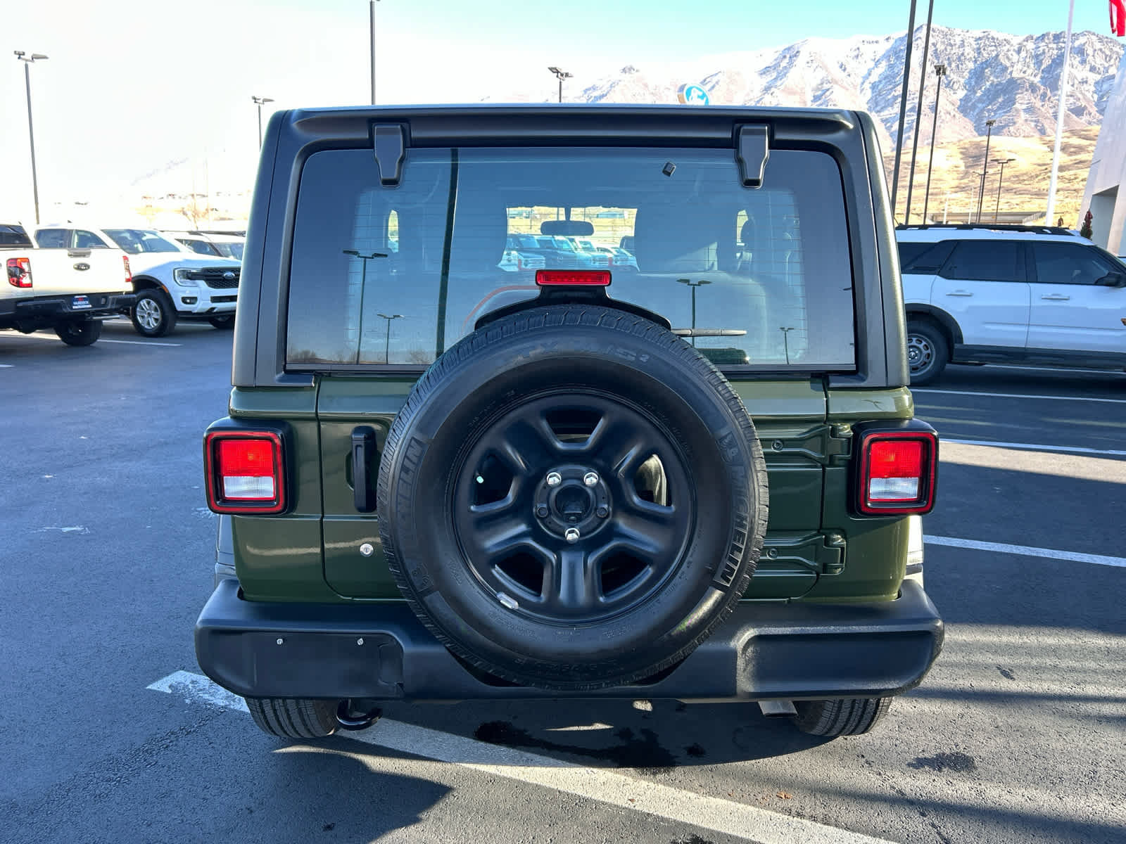 Used 2022 Jeep Wrangler Sport image 7