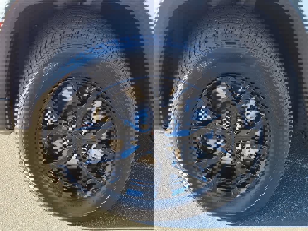 Used 2024 Jeep Grand Cherokee L Laredo image 8