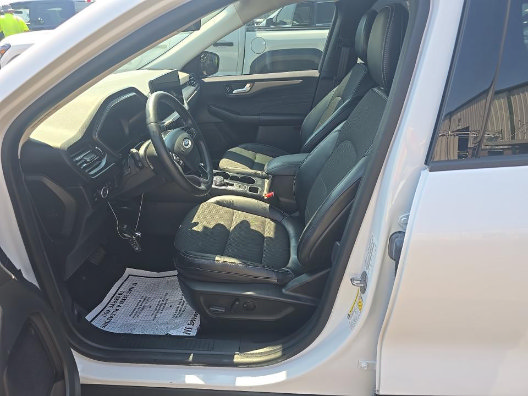 Certified 2023 Ford Escape SE FWD image 3