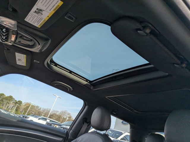 Used 2023 MINI Cooper SE image 24