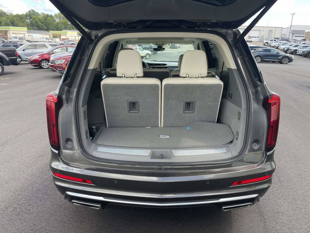 Used 2020 Cadillac XT6 Premium Luxury FWD image 10