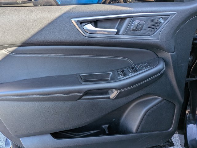 Certified 2022 Ford Edge Titanium AWD/4WD image 11