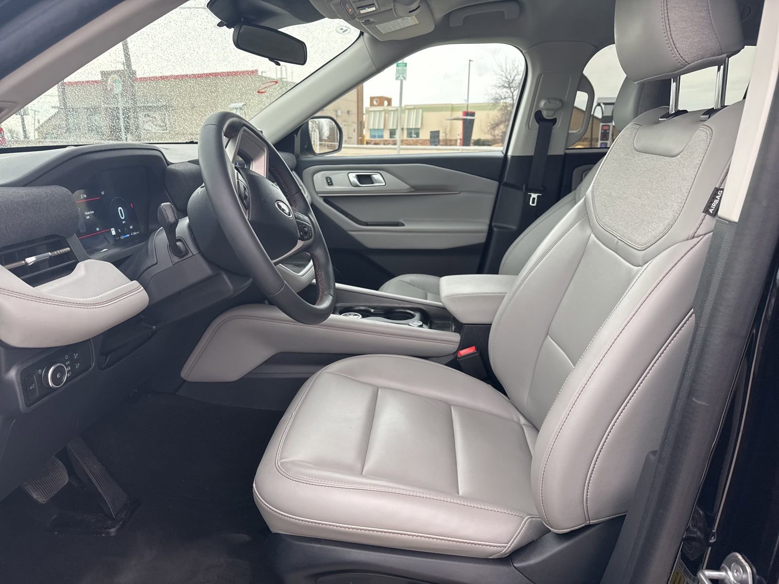 Certified 2025 Ford Explorer Active w/ Active Comfort Package image 10