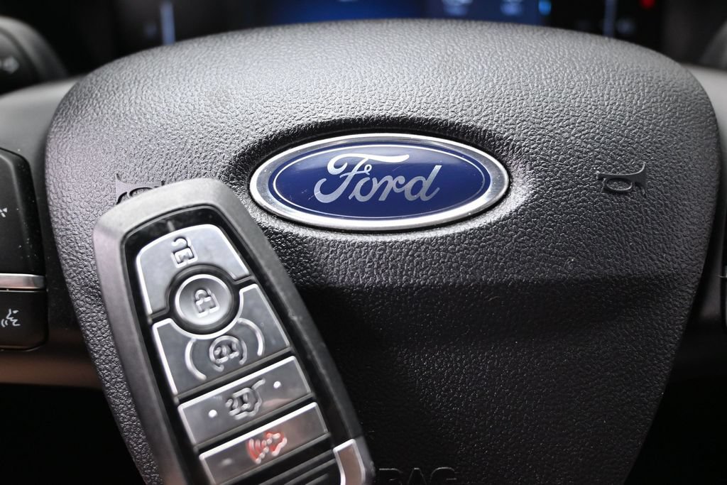 Certified 2025 Ford Escape ST-Line Select AWD/4WD image 34