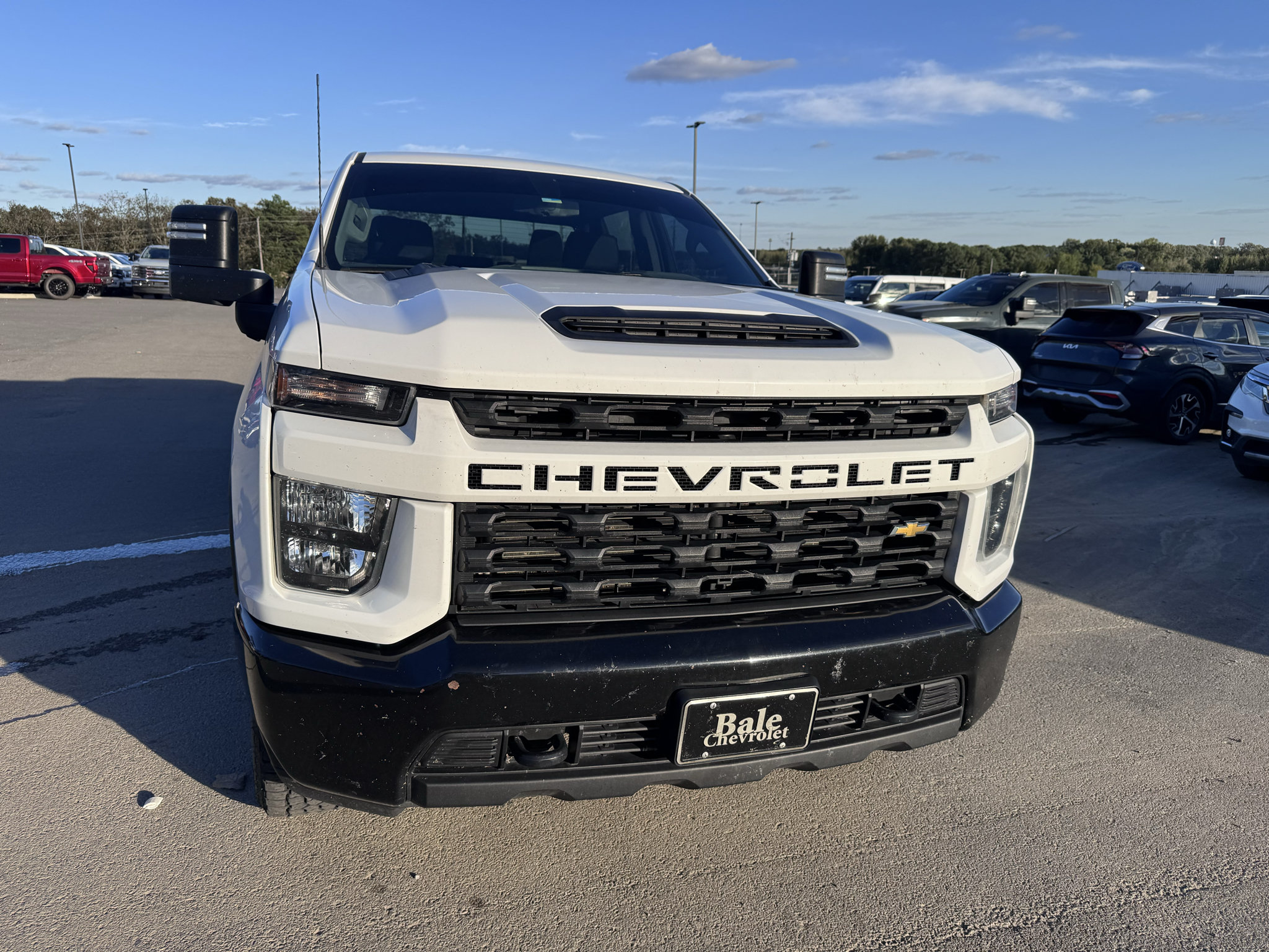 Used 2023 Chevrolet Silverado 2500 Custom w/ Custom Convenience Package AWD/4WD image 2