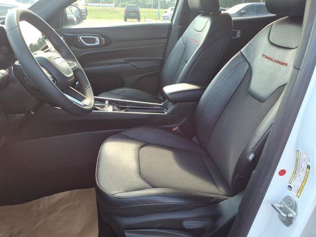Used 2024 Jeep Compass Trailhawk AWD/4WD image 9